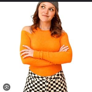 Daydreamer cold shoulder top